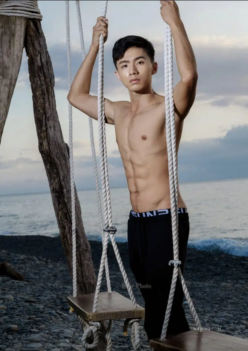 Bluephoto 藍攝 No.224 盛夏體育男孩 哲哲 ‖ R+【PHOTO+VIDEO】
