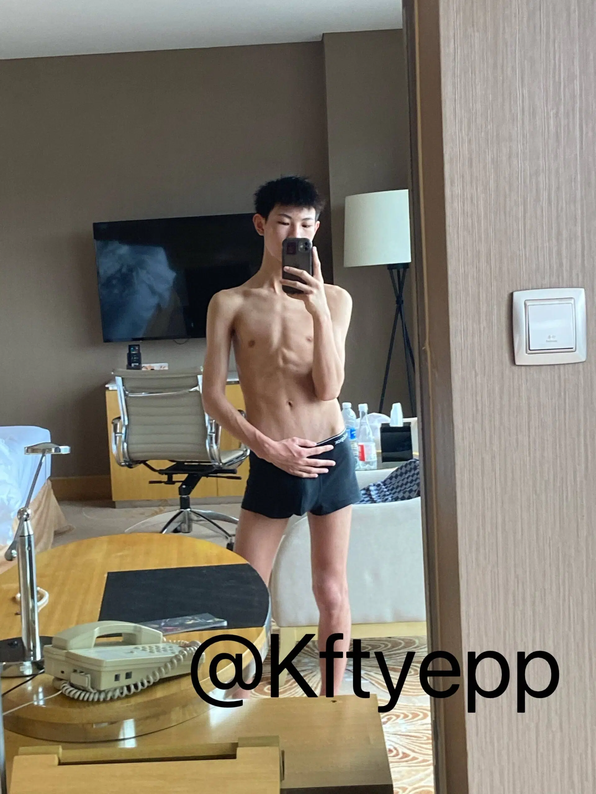四川千島健太郎@KFTYEPP COLLECTION