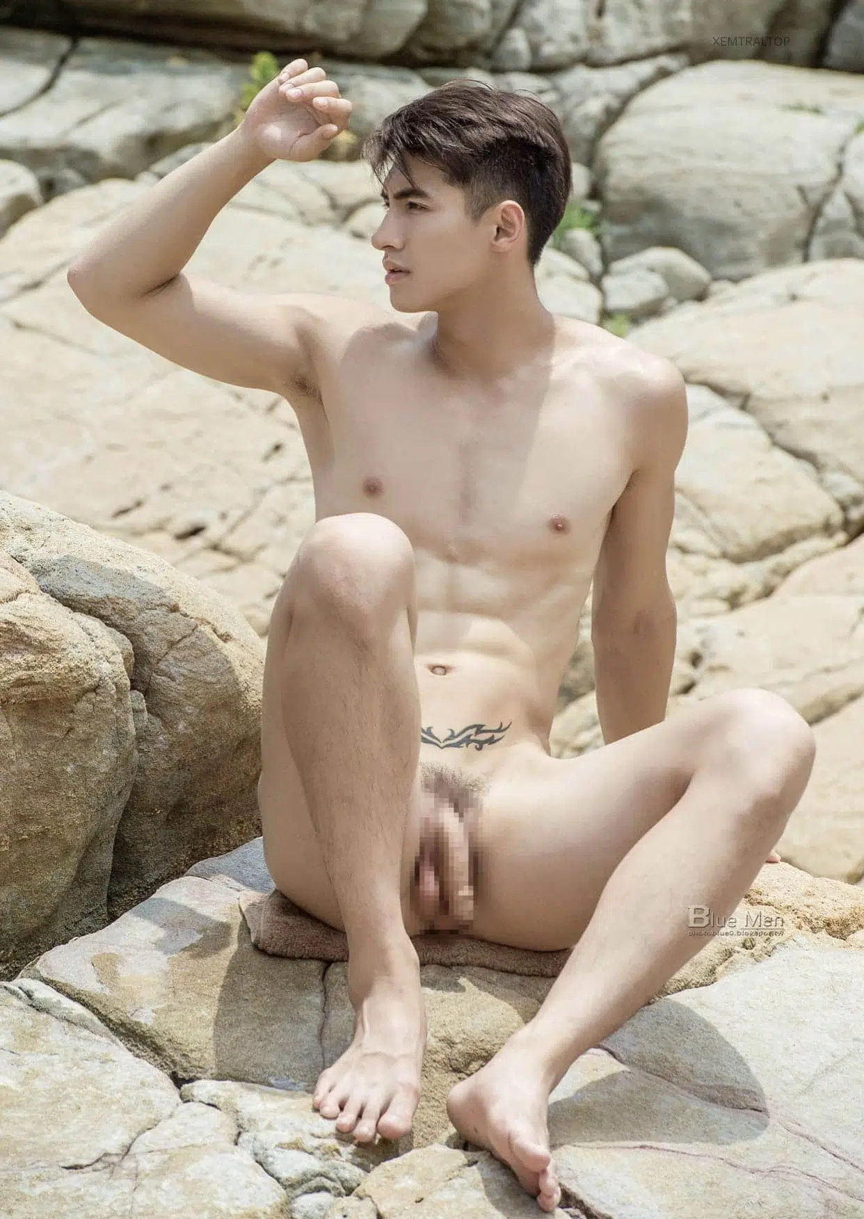 BLUEMEN 藍男色 NO.386 極品男神 穆星 秘境全裸探險 ‖ R+【PHOTO+VIDEO】