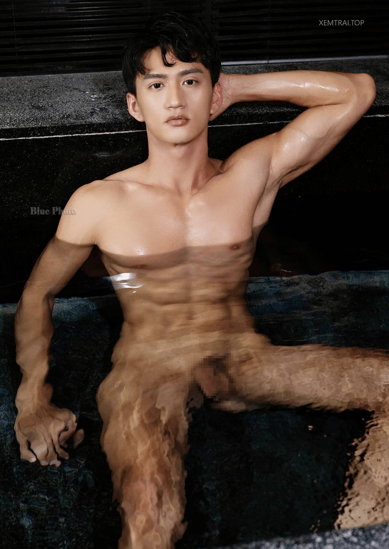 Bluephoto 藍攝 No.307 體育生敏感試探 阿崑 ‖ R+【PHOTO+VIDEO】