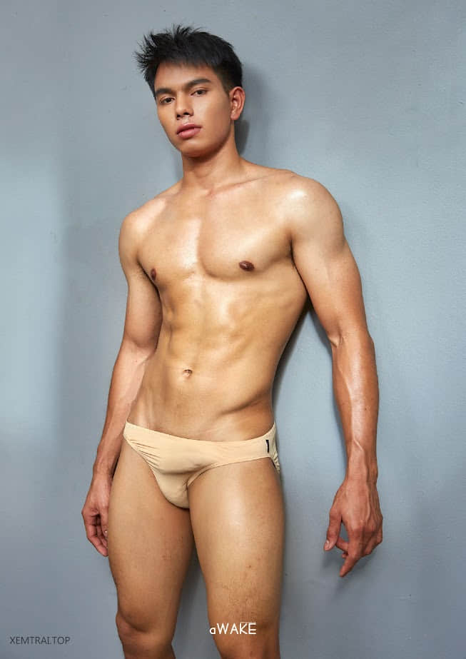 aWAKE Magazine Issue 14 – TOY ‖ 19+【PHOTO+VIDEO】