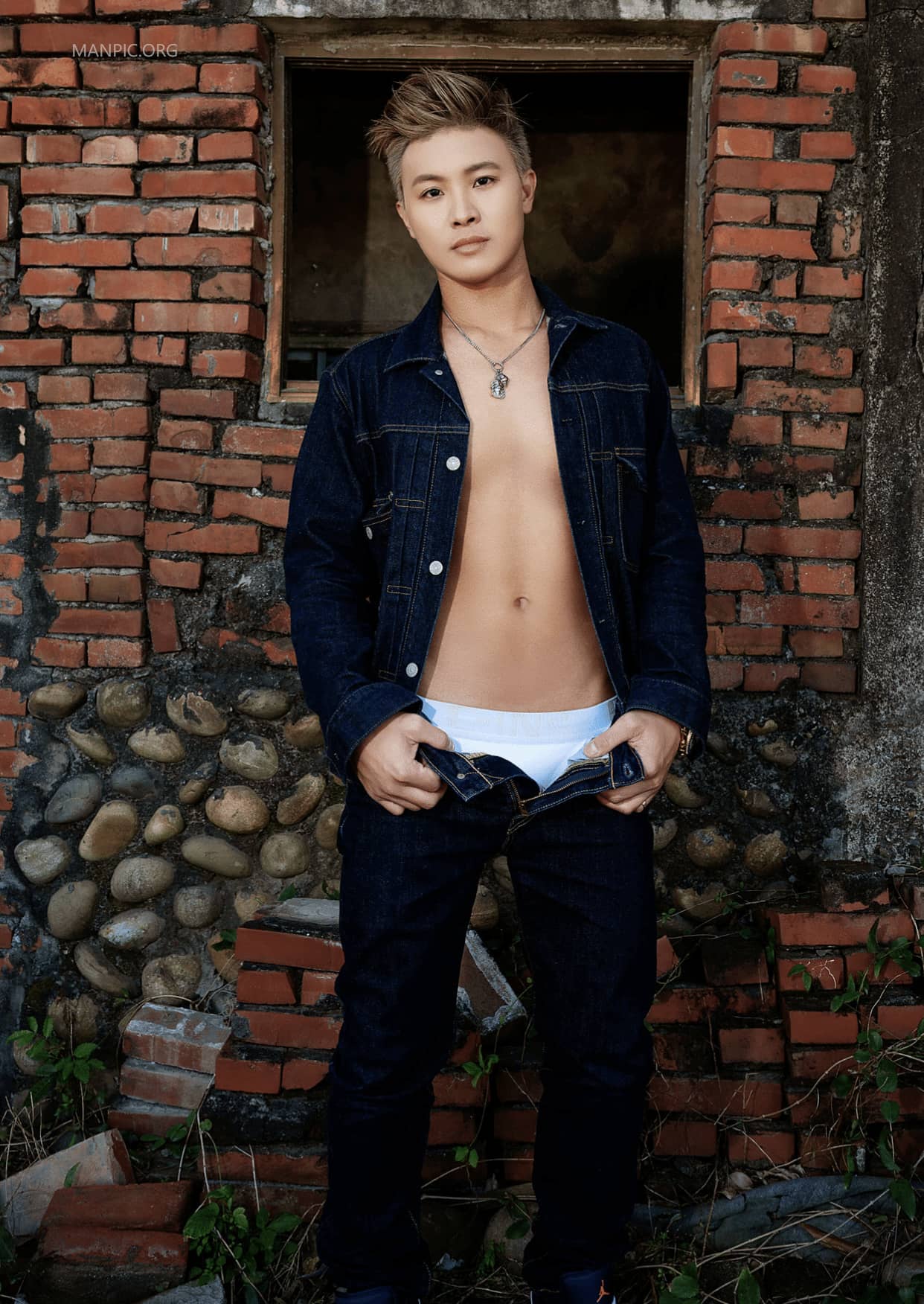 Bluephoto 藍攝 No.310 粗根型男 野外射出全紀錄 Vuitton ‖ R+【PHOTO+VIDEO】