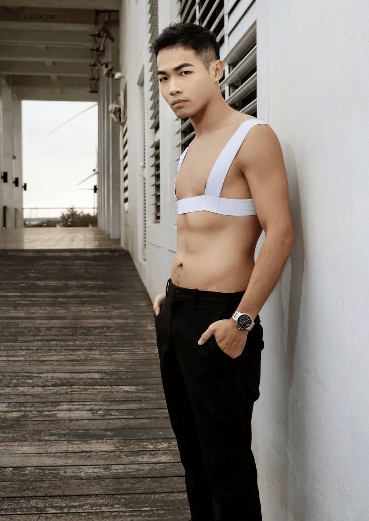Bluephoto 藍攝 No.311 直視野狼的大秘密 Lee ‖ R+【PHOTO+VIDEO】