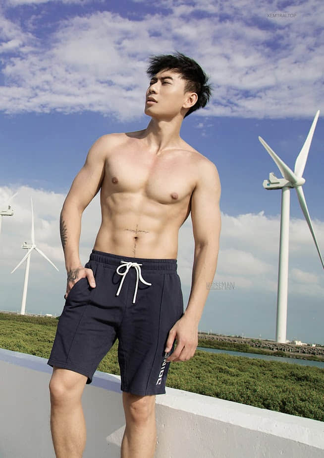 Whose Man No.184 (photo+video)