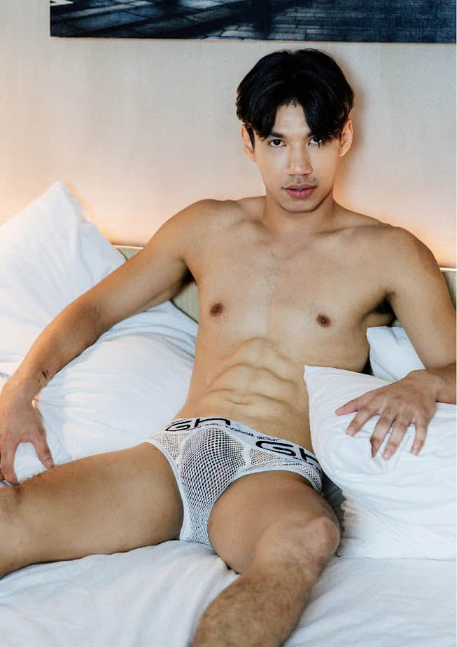 Self Photobook Vol.22 – Peerapat Suwannarat (photo+video)