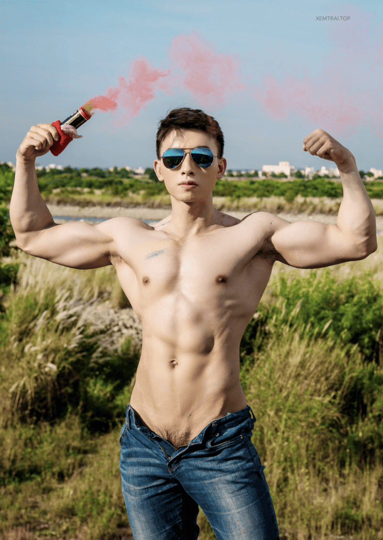 Virile No.69 (photo+video)