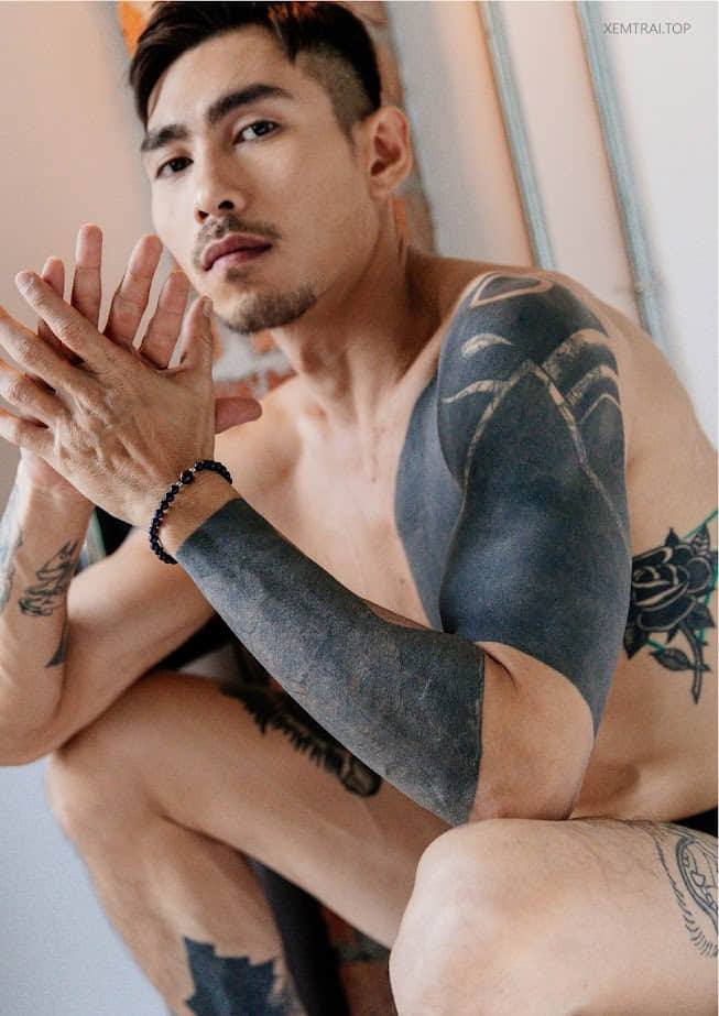 XOXO Magazine vol 15 – KAWEE (photo+video)