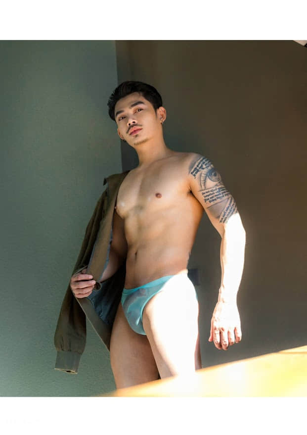 XOXO Magazine vol 16 – GUM (photo+video)