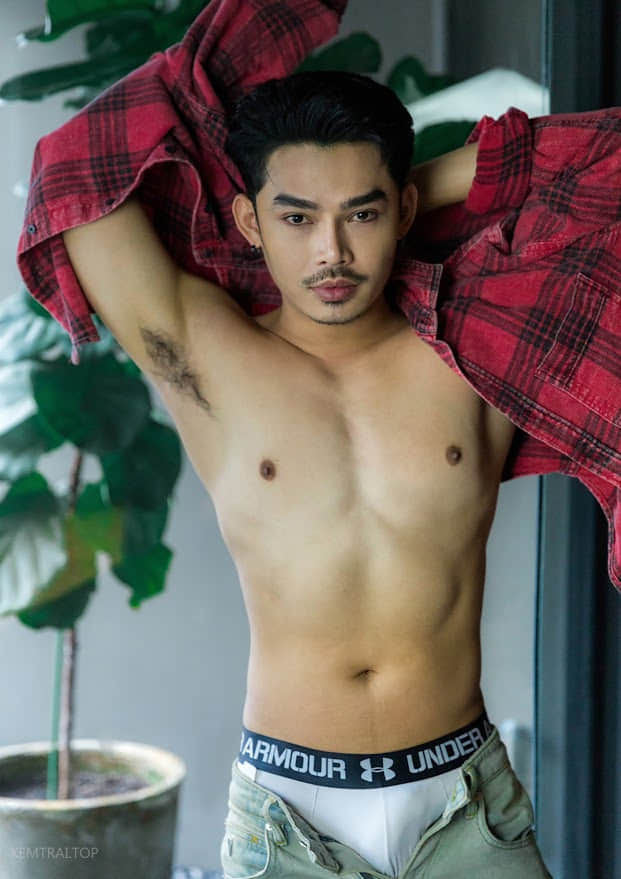 XOXO Magazine vol 16 – GUM (photo+video)