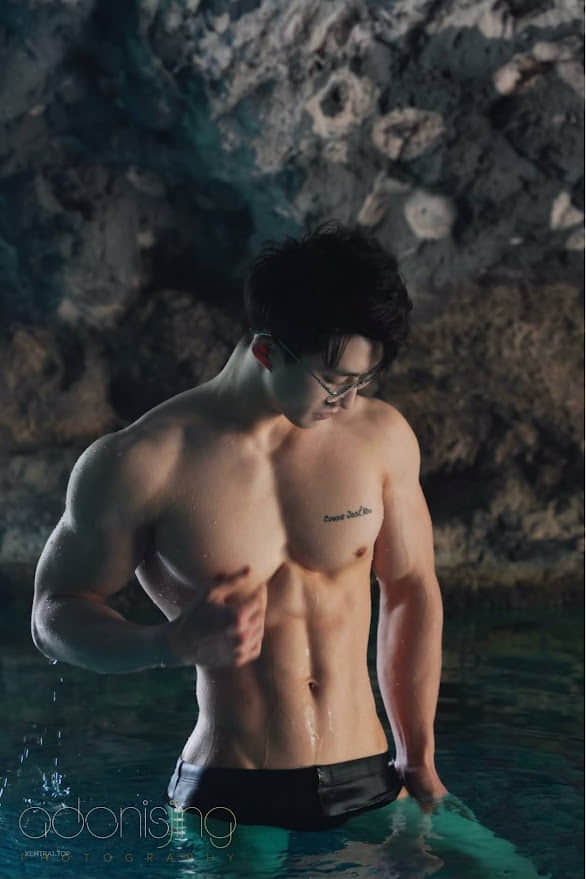 Adonisjing – 老師的放縱假期2-Vol.01