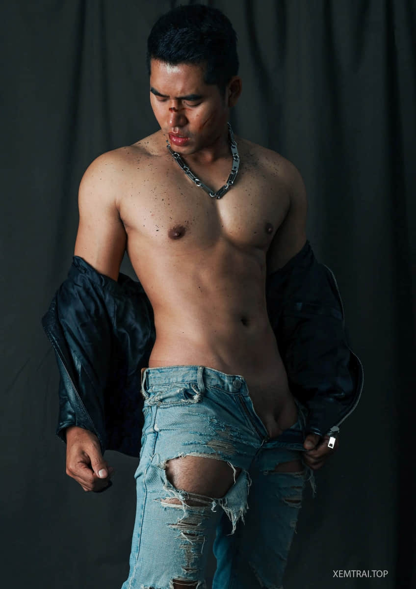 R Collection No.1 – Ron Apichat